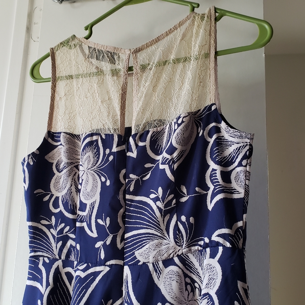 Dress - Picture 4 of 5